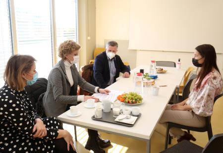 ZAVETIŠČE GMAJNICE PODPIS KONCESIJSKE POGODBE 01 FOTO LJUBO VUKELIČ